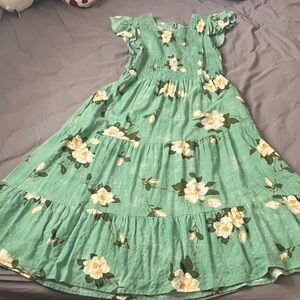 POCKETS!! Green Midi Floral Dress